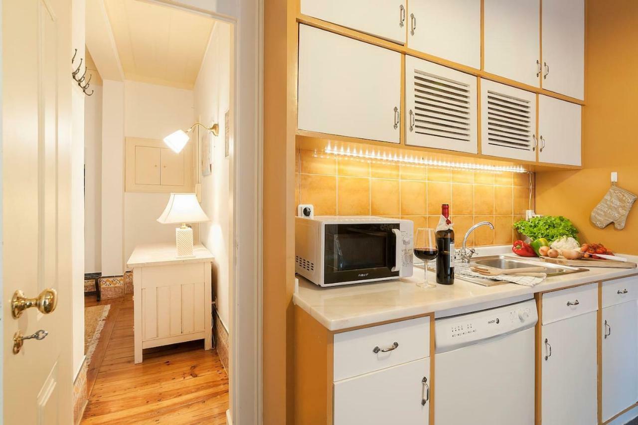 2 Bedroom Apartment With Patio Next To Avenida Da Liberdade Lisboa Ngoại thất bức ảnh