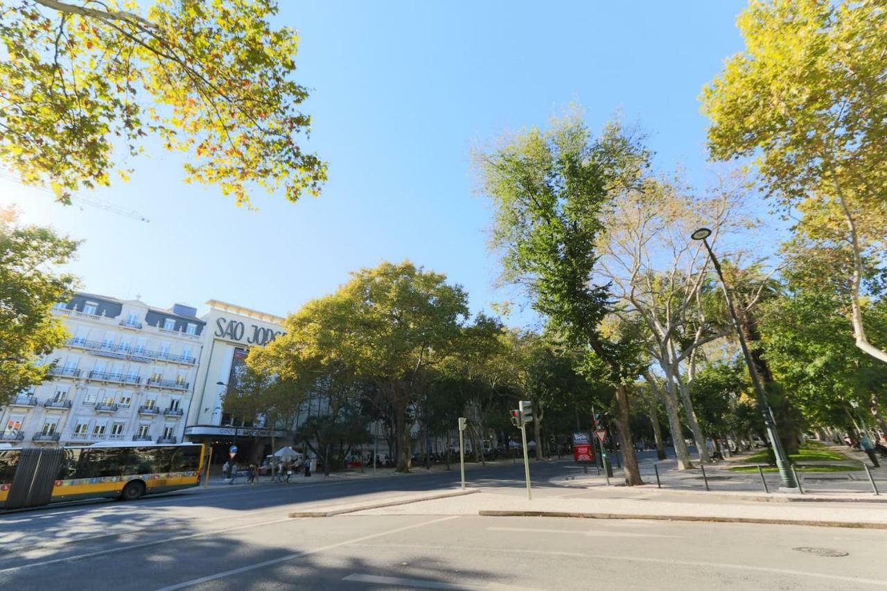2 Bedroom Apartment With Patio Next To Avenida Da Liberdade Lisboa Ngoại thất bức ảnh